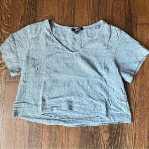 Lulus light blue cropped v neck